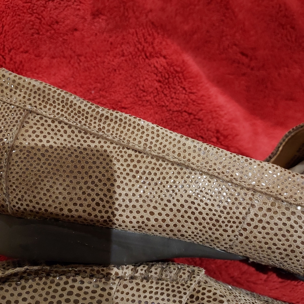 Naturalizer Loafers - Picture 4 of 5